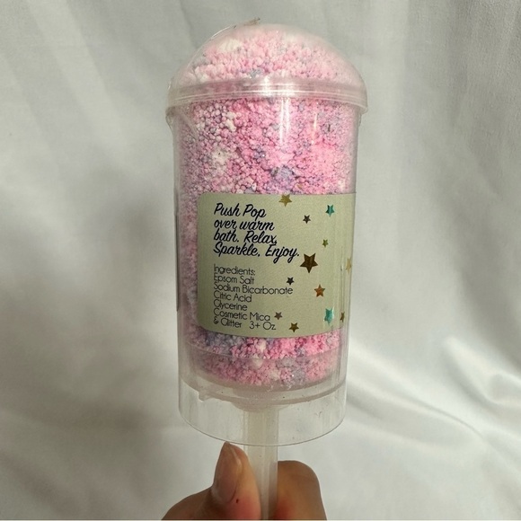 Nwt Feeling Smitten Rainbow Magic Push Up Bath Confetti - Picture 2 of 4
